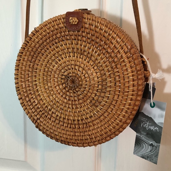 Handbags - Round Straw Purse